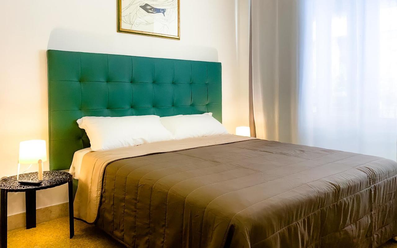 Suite In Center Palermo Exterior foto