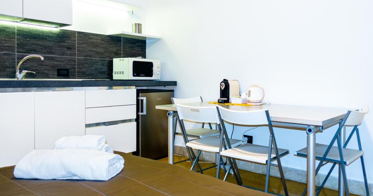 Suite In Center Palermo Exterior foto
